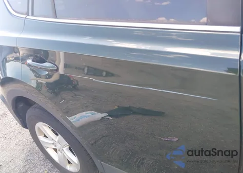 2013 Toyota Rav4 Xle z USA, uszkodzony, nr VIN JTMRFREV1D5006185